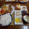 あそこ　お食事処