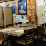 Sumibiyakiniku Marusei - テーブル