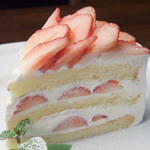Gensen Youshoku Sakurai - 毎年人気のイチゴショートケーキ。季節限定１１月から５月まで。