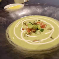 キハチ 青山本店 - 冷製アスパラガスのスープ