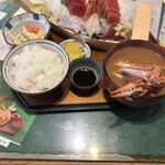 大ちゃん - 料理写真:お刺身定食とカニみそ煮