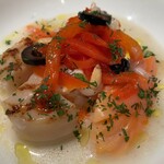 アピシウス - 旬の貝類と白魚の冷菜・アサリのエマルジョンソース・赤ピーマンのマリネとともに