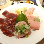 すし屋 銀蔵 - マグロ3色丼