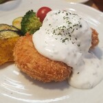 キッチン ブルー グローブ - サワークリームのタルタルソースが美味そう