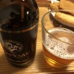 CARVAAN CRAFTBEER＆GRILL - 背景に揚げ物