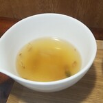 キッチン ブルー グローブ - スープの具材が無くなり