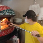 pizzeria arsognando - 長尾創造所のMAGOFORNIの薪窯で焼き上げるピッツァ