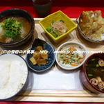 お野菜バル めい - 主菜・おばんざい3種・お野菜天ぷら・・京丹後産コシヒカリ・赤出汁