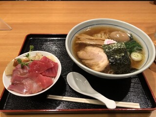 Ajitokoro Musashino - 中華そば(950円)＋づけ玉子(150円)＋鮪丼ちょい(300円)