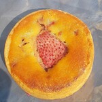 喫茶もか - いちごのタルト。いちごが真ん中に、中にはラズベリージャム。しっとりして美味しい。