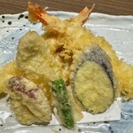 Ofukurono Aji Agata - 天ぷら盛り合わせ❗️ カリッと揚がってて素晴らしい❗️