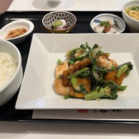 神田 雲林 - 海老とブロッコリーの野菜たっぷりオイスターソース炒め