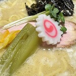 名物よだれ鶏と濃厚鶏白湯麺MATSURIKA - 