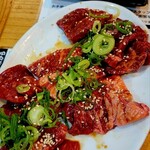 炭火焼肉 キョロちゃん - 赤味肉
