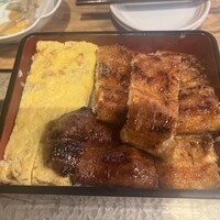 ひつまぶし 登河 那古野本店 - 中黄金鰻重