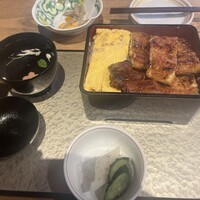 ひつまぶし 登河 那古野本店 - 中黄金鰻重