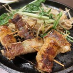 Hiroshima Fuu Okonomiyaki Momijiya - 豚肉のしそ巻き