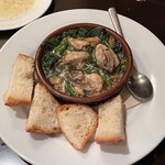 トラットリア ヴォーノ - カキのアヒージョ