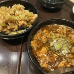 麻婆豆腐TOKYO - 麻婆豆腐と油淋鶏（麻婆豆腐めちゃくちゃ美味しい）