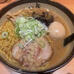 Menya Tsukushi - 味噌ラーメン