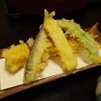 そば会席 立会川 吉田家 - 車海老、稚鮎、スナップエンドウ、と何か