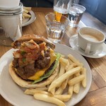 Mclean OLD FASHIONED DINER - マックホットチリチーズバーガー