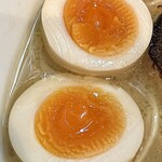 麺屋 だいくう - 博多味玉中華そば850円の卵アップ！