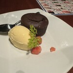 すし土風炉 - フォンダンショコラとバニラアイス