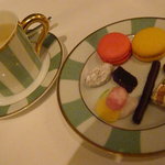 タテル ヨシノ ビズ  - 