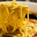 酸辣湯の麺アップ