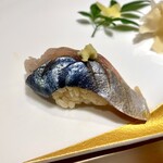 北新地 鮨 栞庵 やましろ - しめサバ