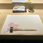 北新地 鮨 栞庵 やましろ - テーブルの上