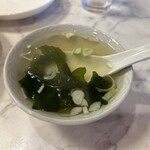 中華そば 東光 - チャーハンに付いていたスープ