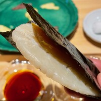 鮨処 池上 - タイラギ貝とからすみの磯部巻