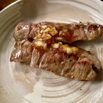 焼肉リゾートハワイ - 赤身(上) 山わさび正油かけ