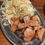 焼肉ホルモンあたる - ダルム　480円　　焼いてもらいました