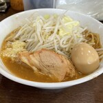 ら～めん コジマル - 料理写真:らーめん醤油(900円)、味玉(150円)