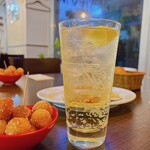 イタ飯酒場 サルーテ - 角ハイ(濃いめ)
※そんなに濃くなかっ⤴︎⤴︎