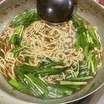 台湾薬膳料理 青葉 - 鍋の〆の中華麺（2人前）