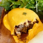 プティクローバー - ハンバーグ　断面図