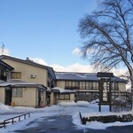 玉の湯旅館 - ほぼ全景