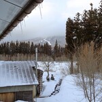 玉の湯旅館 - 客室からの眺め（磐梯山の麓が見えました）
