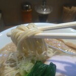 中華そばや 和凡 - 麺