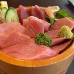 宅配弁当・食堂 たばご屋 - マグロだらけでご飯が見えない