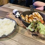 肉バル＆チーズダイニング safari - 