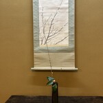 日本料理 新茶家 - 梅の掛け軸