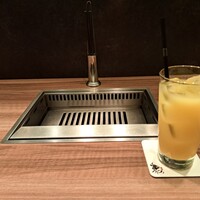 焼肉うしごろ 新宿三丁目店 - オレンジジュースです。