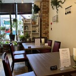 トラットリアベアーレ - 店内の雰囲気です。（2024年3月）