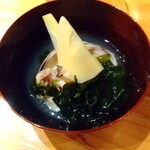 肴と鮨 津作 - 蛤の吸い物