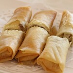 Kung Tak Lam Shanghai Vegetarian Cuisine - でベジタリアン春巻き、39香港ドル。
